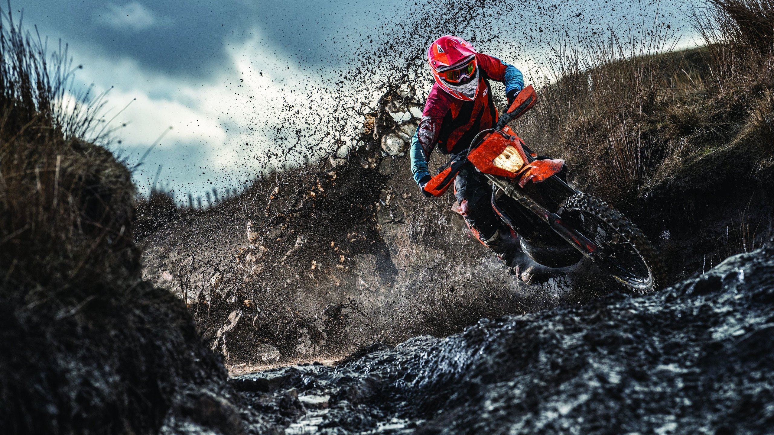 德罗巴焦点对战，Ming与60激战切尔西分钟，刷新纪录胜负难料！赛场气氛高涨